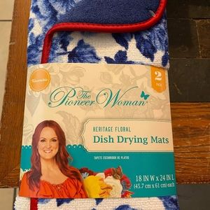 Pioneer Woman drying mats